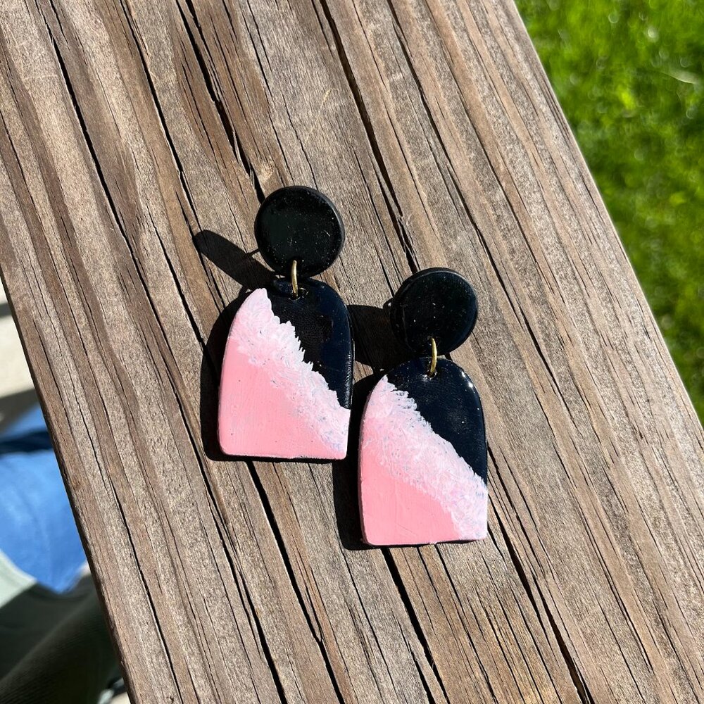 Sandy Pink and Black Handmade Earrings - Picture 2 of 2